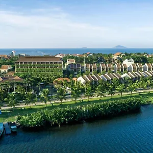 Resort Silk Sense River - A Sustainable Destination